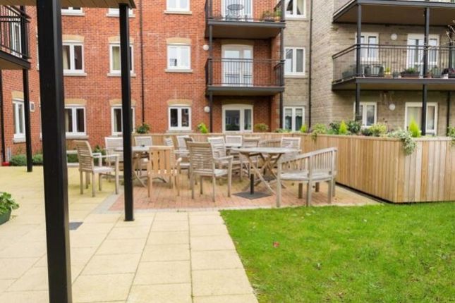 Flat for sale in Coopers Court, Yate