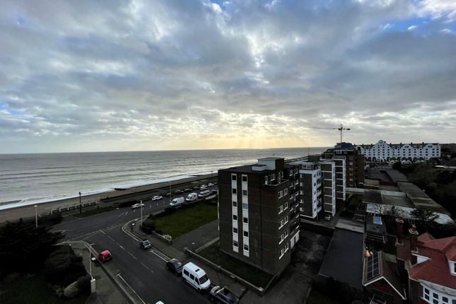 Flat 37, Worthing photo 3