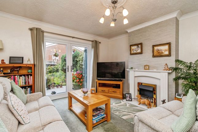 17, Brindley Close, West Midlands photo 2