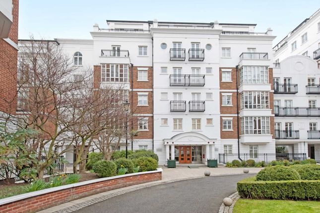 Flat for sale in Redwood Mansions, Kensington Green, London