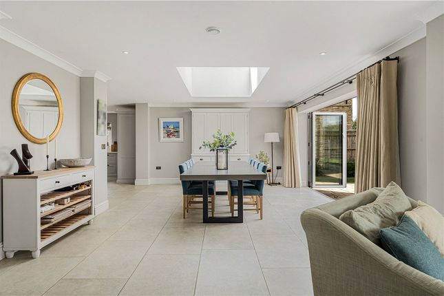 Hertford House, 2 Park Farm Court,, Lower End, Bampton photo 4