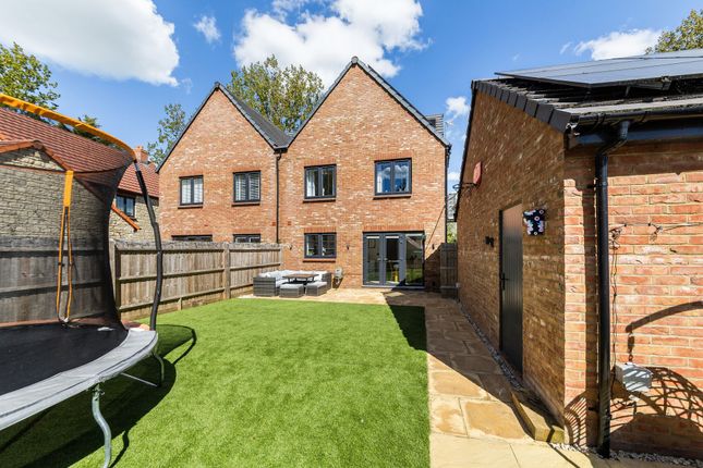 17 Davies Edge, Abingdon photo 4