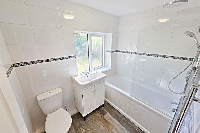 62, Derwendeg Avenue, Pontypridd photo 4
