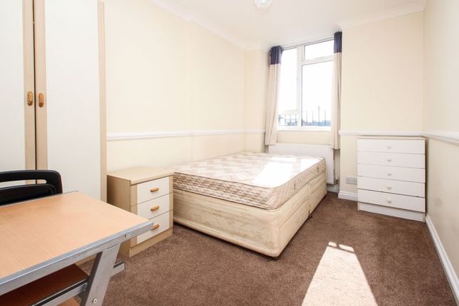 Property to rent in Bath Road, Bournemouth