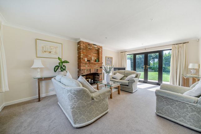 6, Willow Park, Stoke Poges photo 4