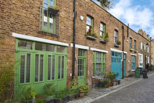 Mews house for sale in Railey Mews, Kentish Town, London