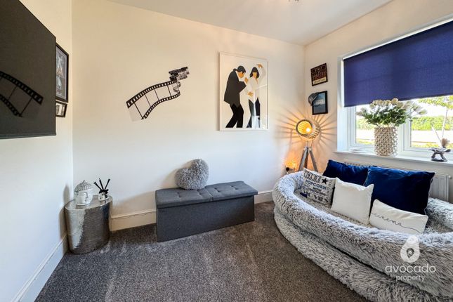 33 Newlands Close, Shinfield, Berkshire photo 4