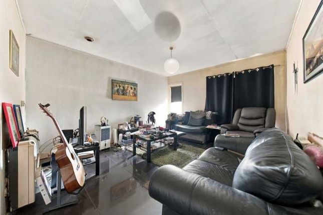 10 Tantallon Road, Glasgow photo 2