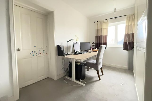 Dressing Room / Bed 6