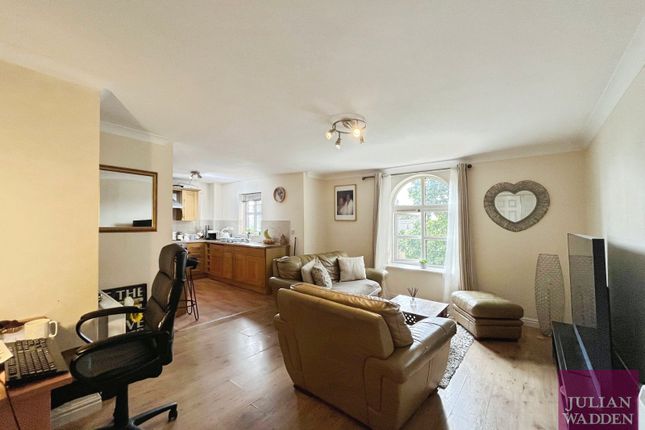 6, Cromwell Avenue, Stockport photo 2