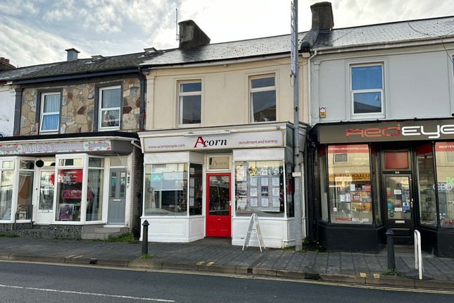 Retail premises to let in Queen Street, Newton Abbot