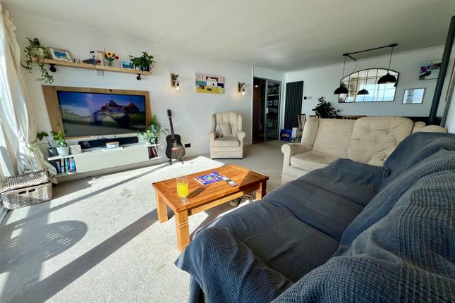 4 West Point, Marine Parade West, Lee-On-The-Solent photo 4