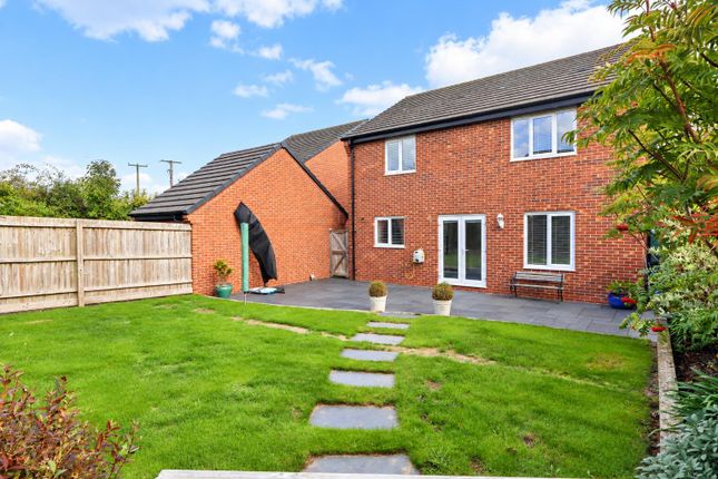 3, Cormorant Close, Farndon photo 2