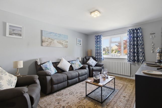22, Coopers Way, Newent photo 2
