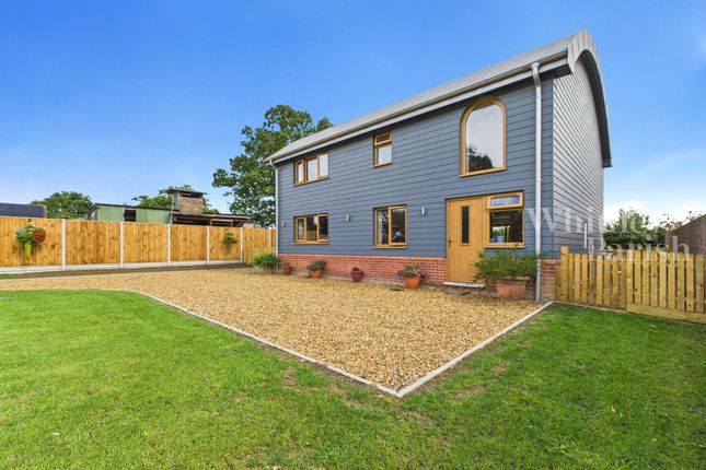 Cam04332G0-Pr0484-Still056