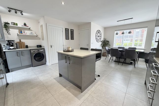 11, Drysdale Avenue, Thornton photo 2