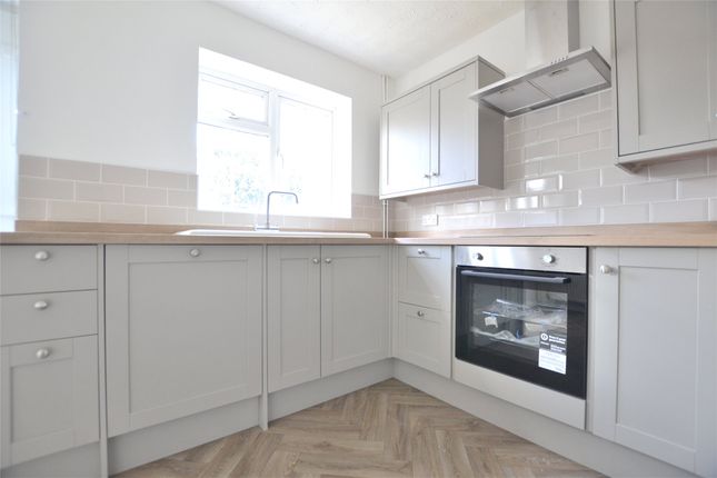 17, St. Vincent Way, Gloucester photo 2
