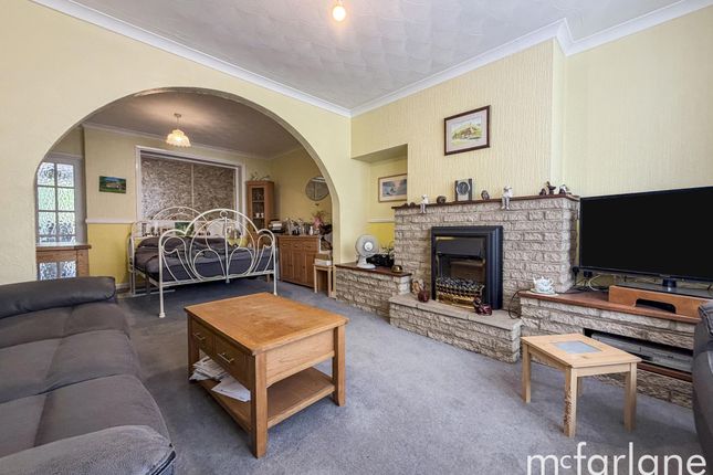 5 Shipton Grove, Swindon photo 4