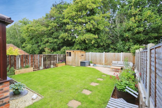 65, Whinchat Grove, Kidderminster photo 4