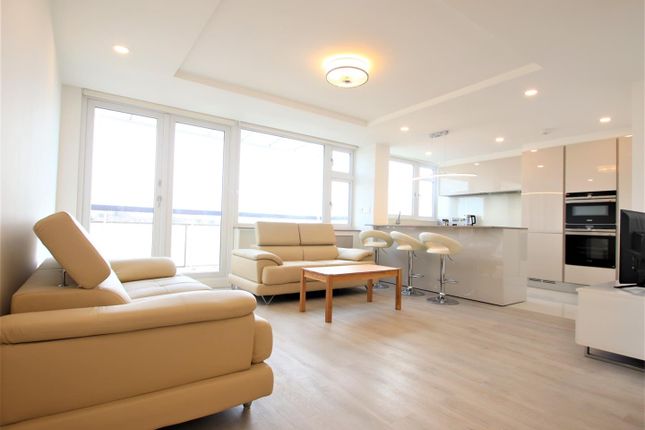 46, Embassy Lodge, London photo 2