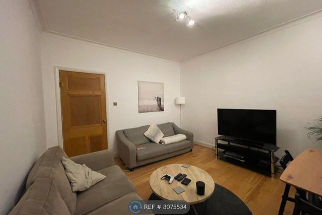 Highfield Court, King Edward Road Barnet, Greater London, Herts photo 3