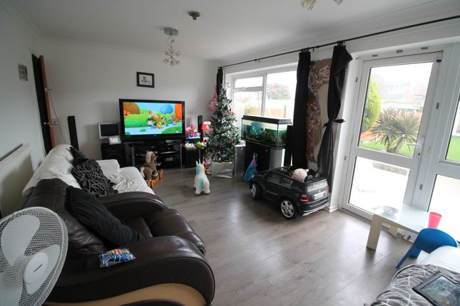 36 Cotman Road, Clacton-on-Sea photo 2