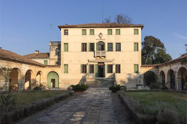 Thumbnail Villa for sale in Treviso, Veneto, Italy