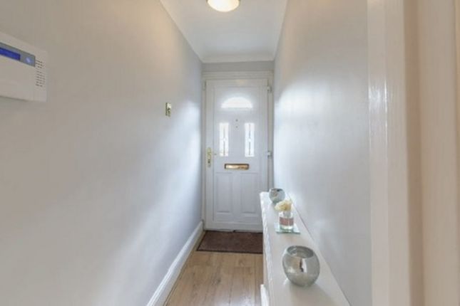 26, Paddock Close, Leigh-on-sea photo 4