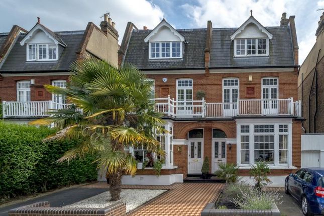5 bed property for sale in Lawn Crescent, Kew