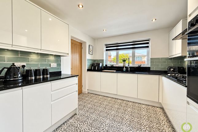 6 Ulverston Drive, Blackburn photo 3