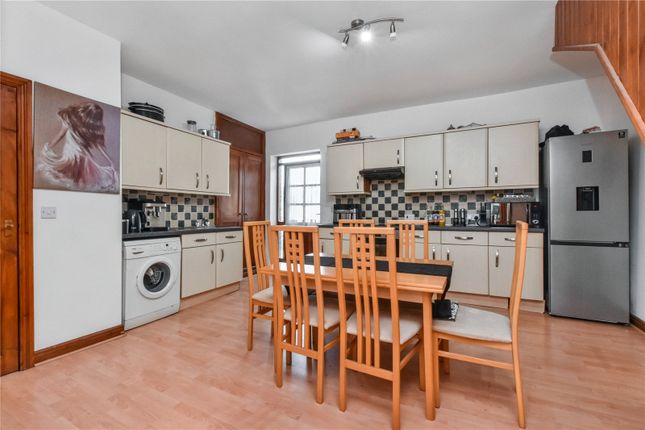 44a, Lidget Hill, West Yorkshire photo 2