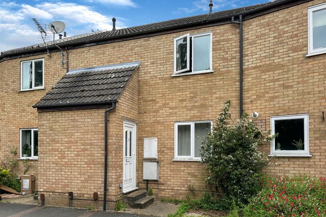 Thumbnail Terraced house for sale in Moss Bank, Cambridge