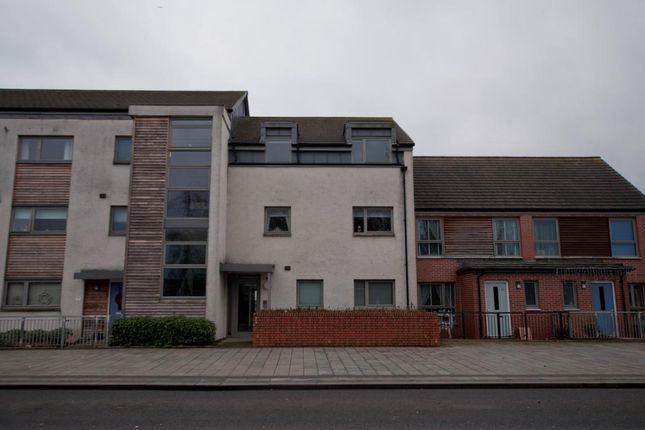 Thumbnail Flat to rent in Drip Road, Stirling