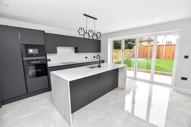 Detached house for sale in Whitehill Close, Bexleyheath