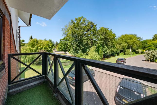 25, Wren Drive, West Drayton photo 4