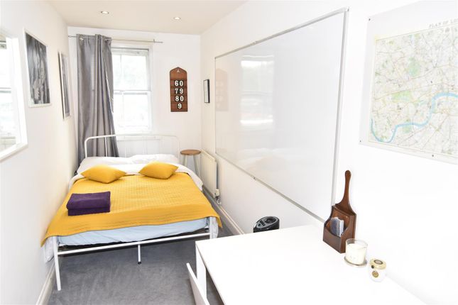 Flat 14 Perry Court, 26-28 Old London Road, Kingston Upon Thames photo 4