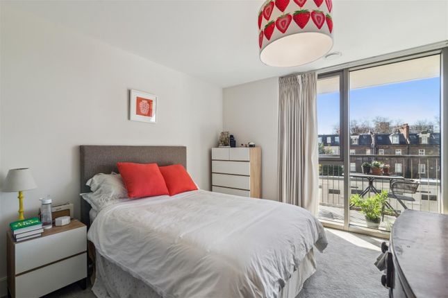 1-bed flat on Maclaren House, Flat 29, 7 Warwick Lane, London, £900,000