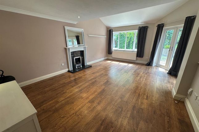 11, Hemingway Gardens, Fareham photo 2