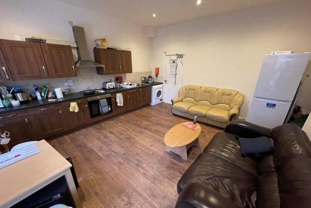 Thumbnail Flat to rent in Newport Place, Leicester