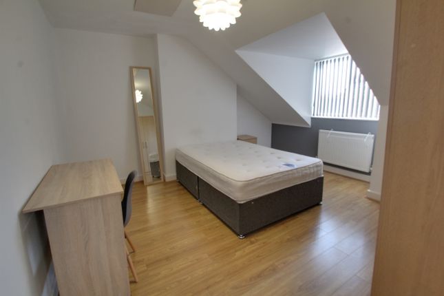 End terrace house to rent in Westcotes Drive, Leicester