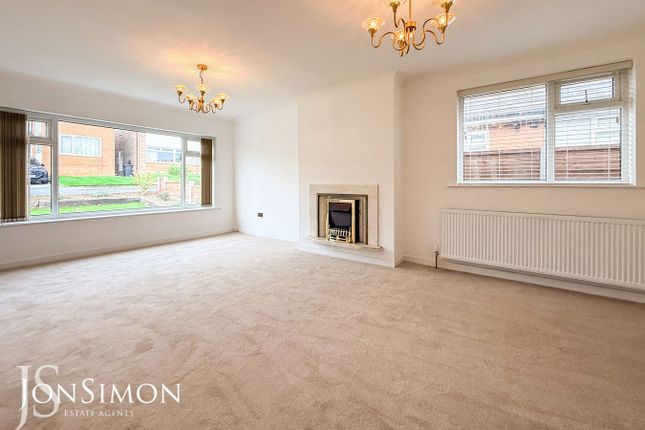 27, Keats Road, Bury photo 2