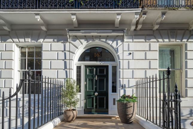 Flat to rent in Devonshire Place, Marylebone, London