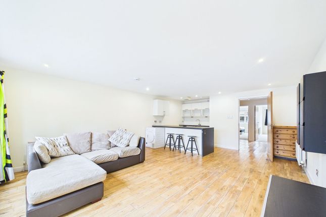 1/1 20 Great Dovehill, Glasgow photo 4