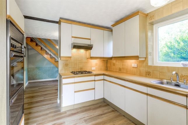 16, James Road, Wellingborough photo 4