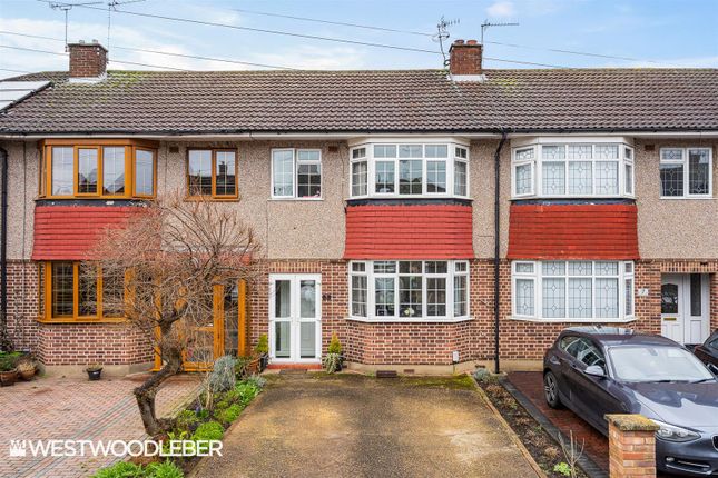 Thumbnail Terraced house for sale in Rodney Crescent, Hoddesdon