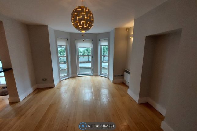 Apartment   Cranbourne Terrace, Cranbourne Road Chorlton, Manchester photo 2