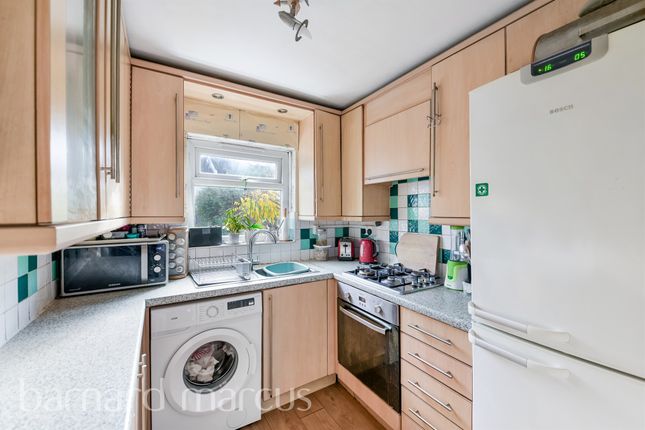 39, Theobald Road, Croydon photo 3