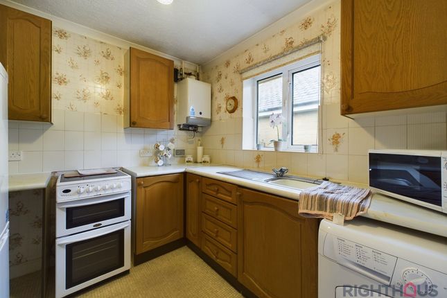 Semi-detached bungalow for sale in Badger Hill, Brighouse