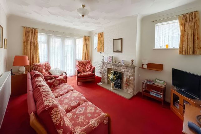 20, Fircroft Crescent, Littlehampton photo 4