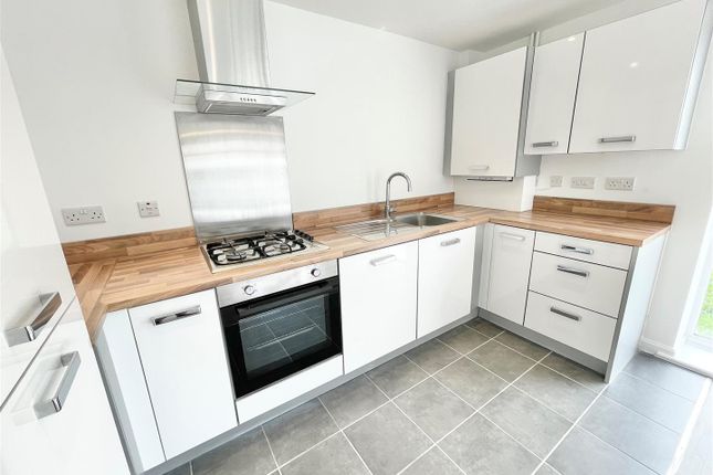 Thumbnail Flat to rent in Hitchings Leaze, Charlton Hayes, Bristol